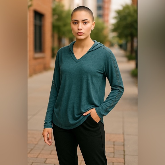 LIV Milano Hoodie Sweater Teal Embellished Pullover V-neck Women’s Plus Size 1X - Picture 13 of 16